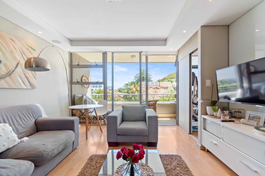 2 Bedroom Property for Sale in Sea Point Western Cape